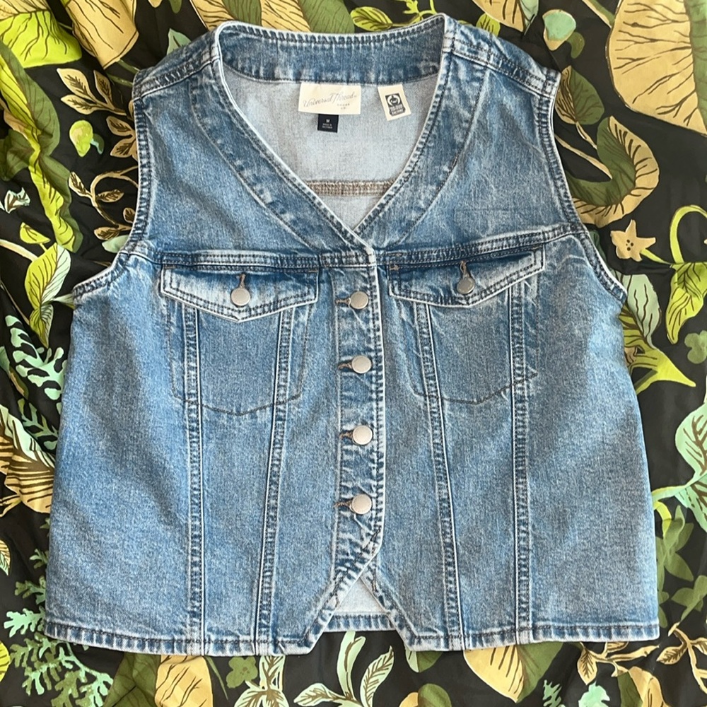 NWOT Universal Threads Denim Vest